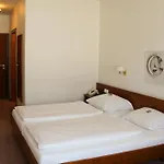La Taverna Hotel
